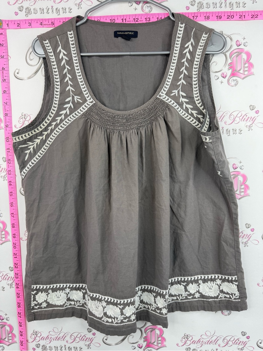Banana Republic tank top grey white Sleeveless Embroidered Tank Top - Taupe